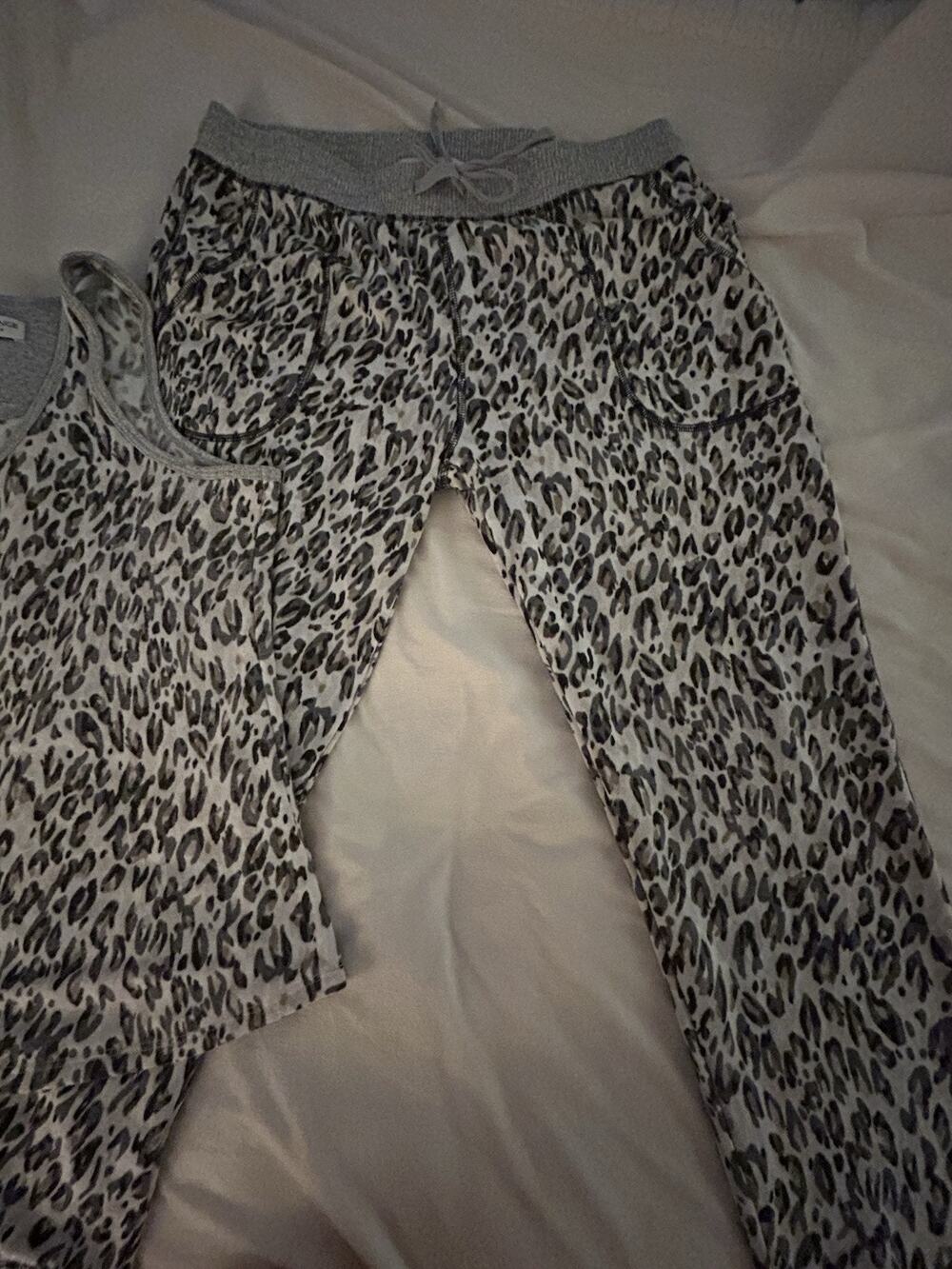 Karen Neuburger 3 Piece Pajama Set Size XL Cheetah Print Ultra Soft Fleece